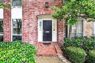 5878 Valley Forge Dr, Houston, TX 77057 - Photo 2