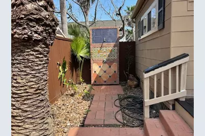 1212 10th Street Street, Galveston, TX 77550 - Photo 2