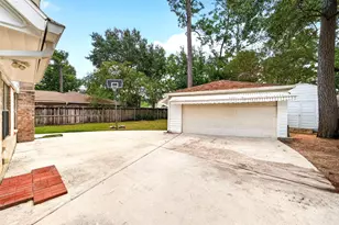 9619 Landry Blvd, Spring, TX 77379 - Photo 32