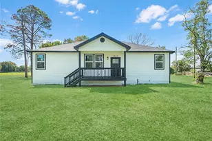 1902 Westview Dr, Alvin, TX 77511 - Photo 1