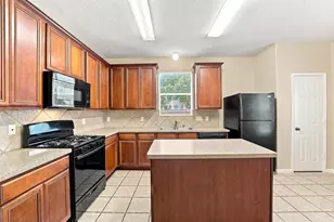 16726 Vivian Point Ln, Houston, TX 77095 - Photo 10
