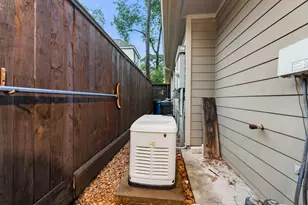 13407 Kimberley Ln, Houston, TX 77079 - Photo 42
