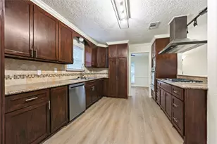 15239 Parkville Dr, Houston, TX 77068 - Photo 8