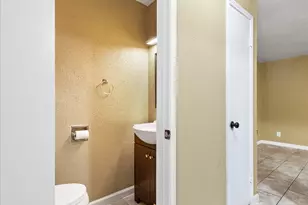 1425 Springrock Ln Ln, Houston, TX 77055 - Photo 12