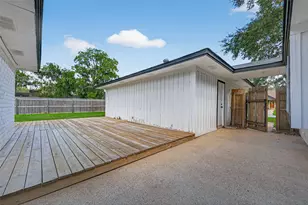 418 Twin Lakes Blvd W, West Columbia, TX 77486 - Photo 36