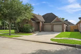 12918 Leafy Shores Dr, Houston, TX 77044 - Photo 2