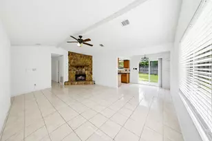 3354 Laurel Fork Dr, Houston, TX 77339 - Photo 4