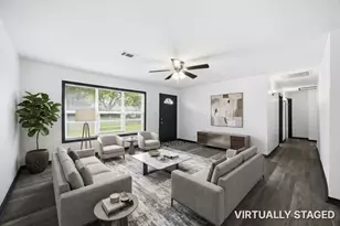 9723 Oldcrest Dr, Stafford, TX 77477 - Photo 4