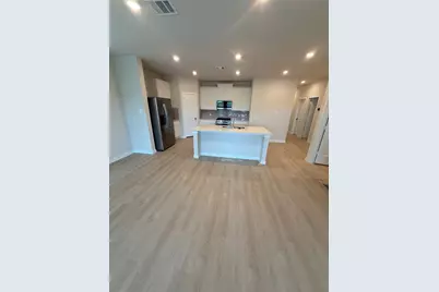 8305 Rose Quartz Drive, Texas City, TX 77591 - Photo 2