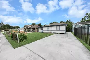 10118 Norvic St, Houston, TX 77029 - Photo 36