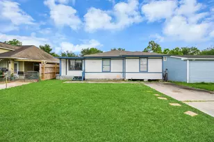 10118 Norvic St, Houston, TX 77029 - Photo 2