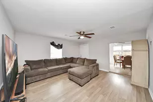 10118 Norvic St, Houston, TX 77029 - Photo 4