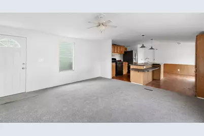 135 Bluebill N, Baytown, TX 77523 - Photo 2