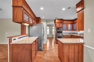 133 Nasturtium St, Lake Jackson, TX 77566 - Photo 4