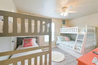 4131 Jackson Drive, Galveston, TX 77554 - Photo 32