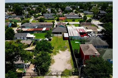 1417 Weiss Street, Houston, TX 77009 - Photo 6
