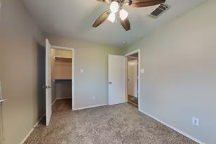 911 Lancaster Lake Dr, Houston, TX 77073 - Photo 10