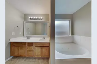 911 Lancaster Lake Drive, Houston, TX 77073 - Photo 14