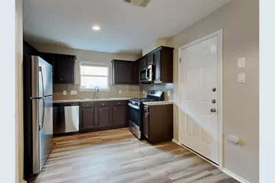 911 Lancaster Lake Drive, Houston, TX 77073 - Photo 2