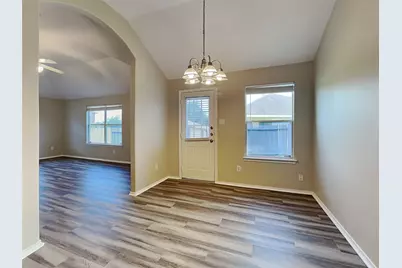 911 Lancaster Lake Drive, Houston, TX 77073 - Photo 4
