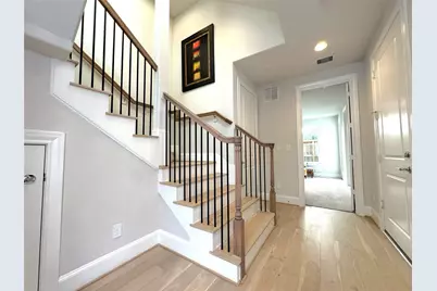 819 Bringhurst Street, Houston, TX 77020 - Photo 2