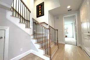 819 Bringhurst St, Houston, TX 77020 - Photo 2