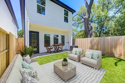 2710 Noble Street, Houston, TX 77026 - Photo 10