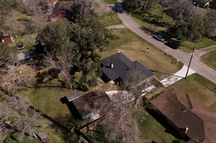 407 Tamarind St, Lake Jackson, TX 77566 - Photo 36