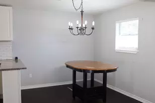 407 Tamarind St, Lake Jackson, TX 77566 - Photo 10