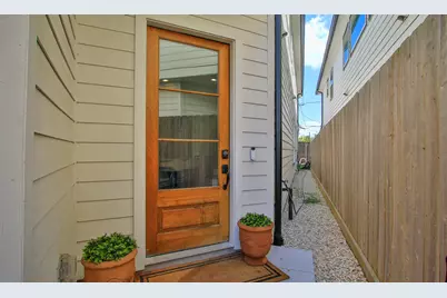 1104 Cordell Street, Houston, TX 77009 - Photo 4