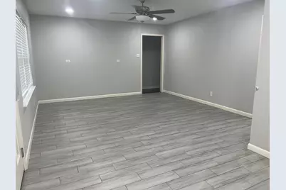603 Center Way Street, Lake Jackson, TX 77566 - Photo 4