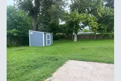 603 Center Way Street, Lake Jackson, TX 77566 - Photo 12