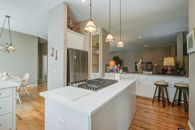 108 Buffalo Trail, Lake Jackson, TX 77566 - Photo 6