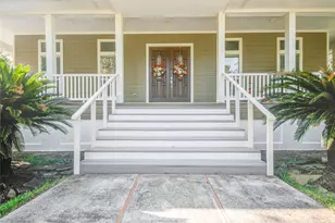 108 Buffalo Trail, Lake Jackson, TX 77566 - Photo 2