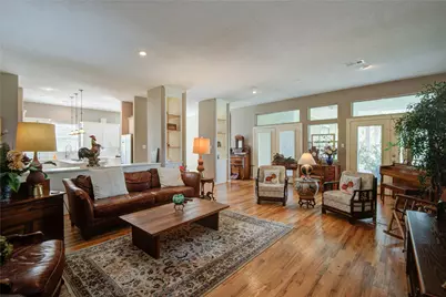 108 Buffalo Trail, Lake Jackson, TX 77566 - Photo 4