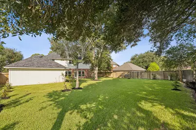 16802 Willow Bend Court, Sugar Land, TX 77479 - Photo 34