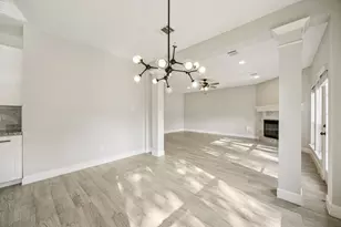 16802 Willow Bend Ct, Sugar Land, TX 77479 - Photo 4