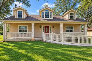 2605 N Abell St, Wharton, TX 77488 - Photo 1