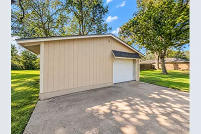 2605 N Abell Street, Wharton, TX 77488 - Photo 2