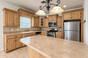 2605 N Abell St, Wharton, TX 77488 - Photo 4