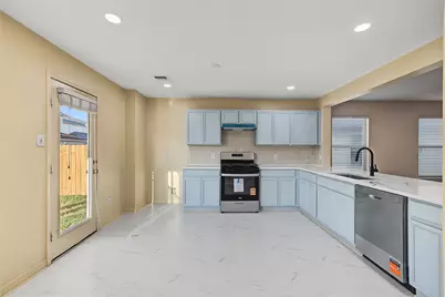 13107 Dawn Hollow Lane, Houston, TX 77072 - Photo 20