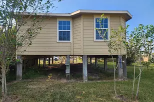 315 20th St, Dickinson, TX 77539 - Photo 6