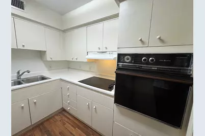 2600 Bellefontaine Street #A18, Houston, TX 77025 - Photo 4