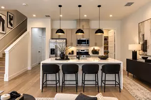 1418 Buescher Dr, Houston, TX 77043 - Photo 2