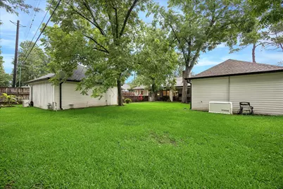 339 Wycliffe Drive, Houston, TX 77079 - Photo 34
