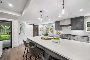 339 Wycliffe Dr, Houston, TX 77079 - Photo 18