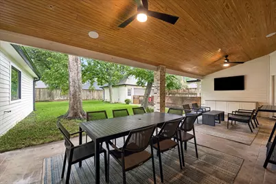 339 Wycliffe Drive, Houston, TX 77079 - Photo 32