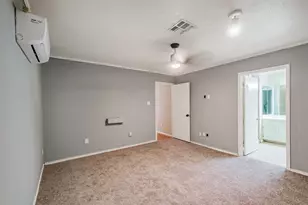 300 N Market St, Louise, TX 77455 - Photo 12