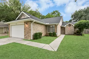 8447 Lake Crystal Dr, Houston, TX 77095 - Photo 2