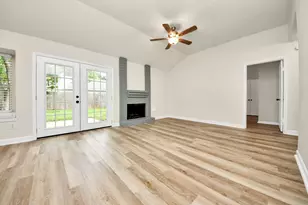 8447 Lake Crystal Dr, Houston, TX 77095 - Photo 8